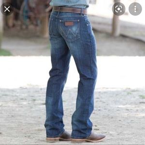 Like New Men’s Wrangler Retro Slim Boot Size 34x34